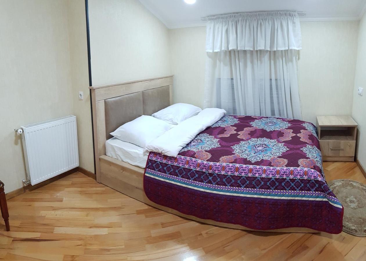 Guest House 15A Kutaisi Eksteriør bilde