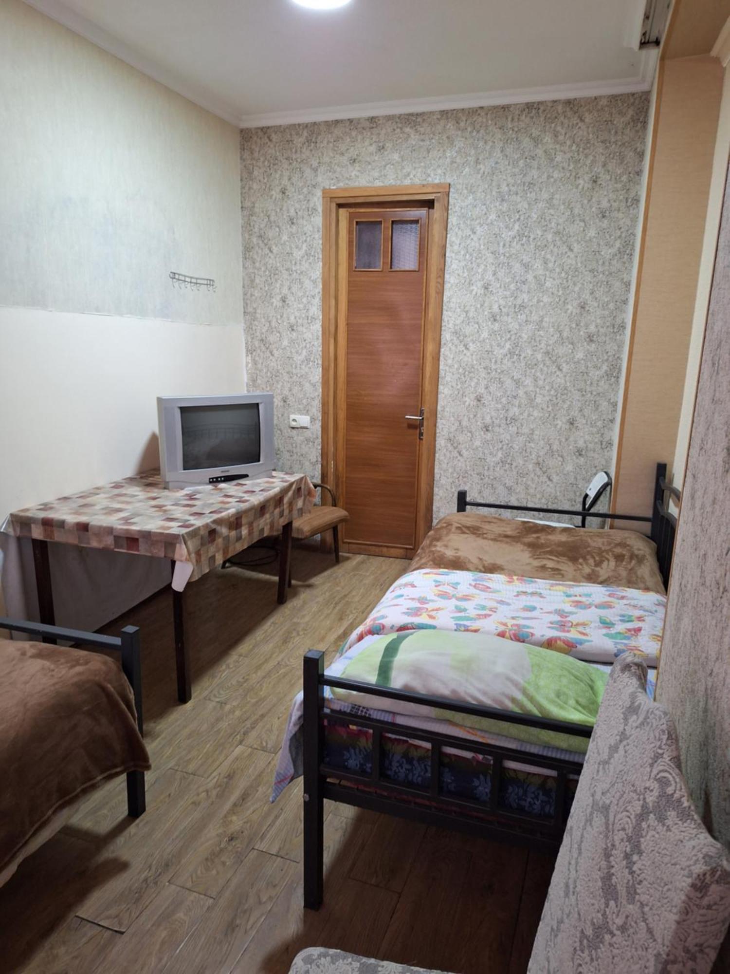 Guest House 15A Kutaisi Eksteriør bilde