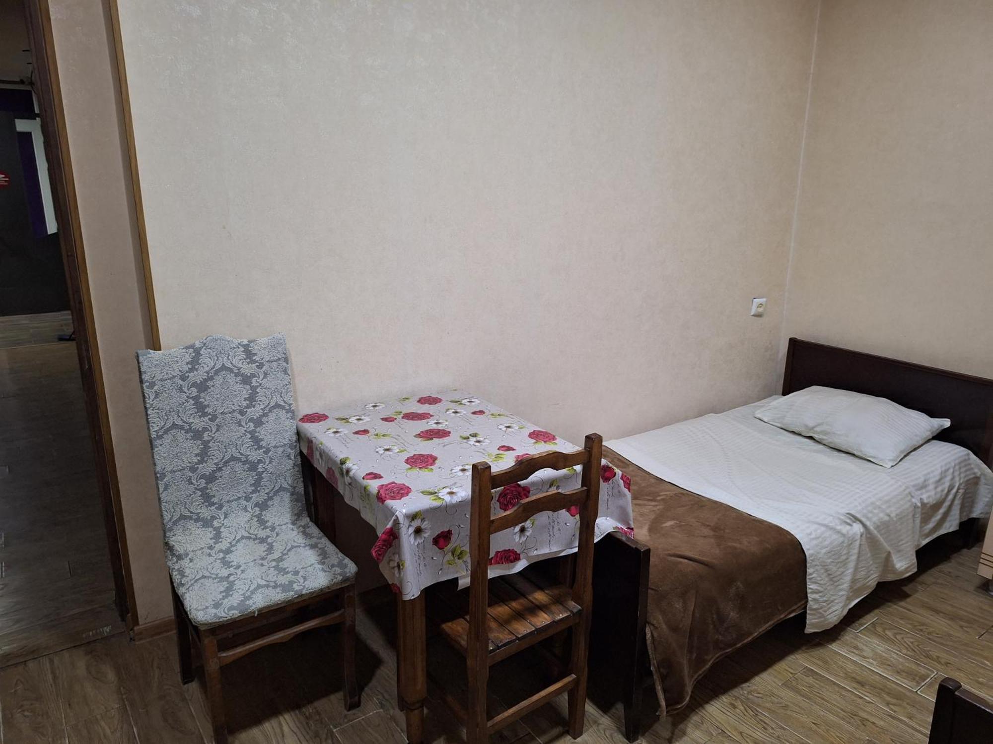 Guest House 15A Kutaisi Eksteriør bilde