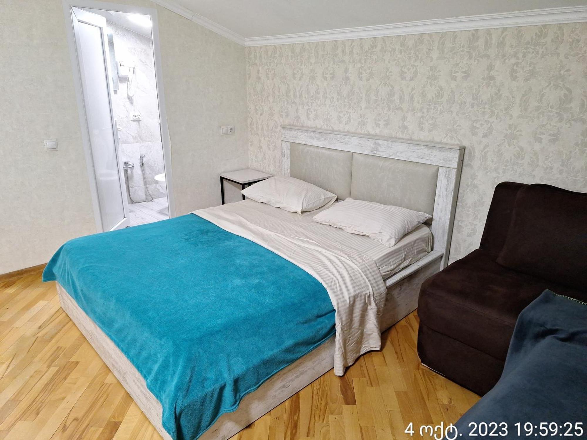 Guest House 15A Kutaisi Eksteriør bilde